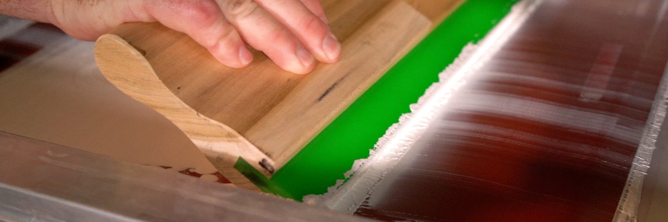 Pushing Vs Pulling a Screen Printing Squeegee – Learn How To